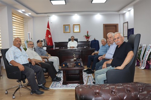 Şehit ve Gazi Aileleri Dernek Başkanı İsmail ECE ve dernek üyeleri hayırlı olsun ziyaretinde bulundu.