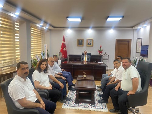 Şoförler Odası Başkanı Ali köse ve Yönetim Kurulu Üyeleri hayırlı olsun ziyaretinde bulundu.